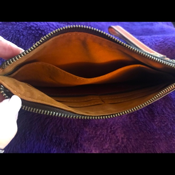 NWOT, Patricia Nash Wristlet ECWOT - Picture 7 of 10